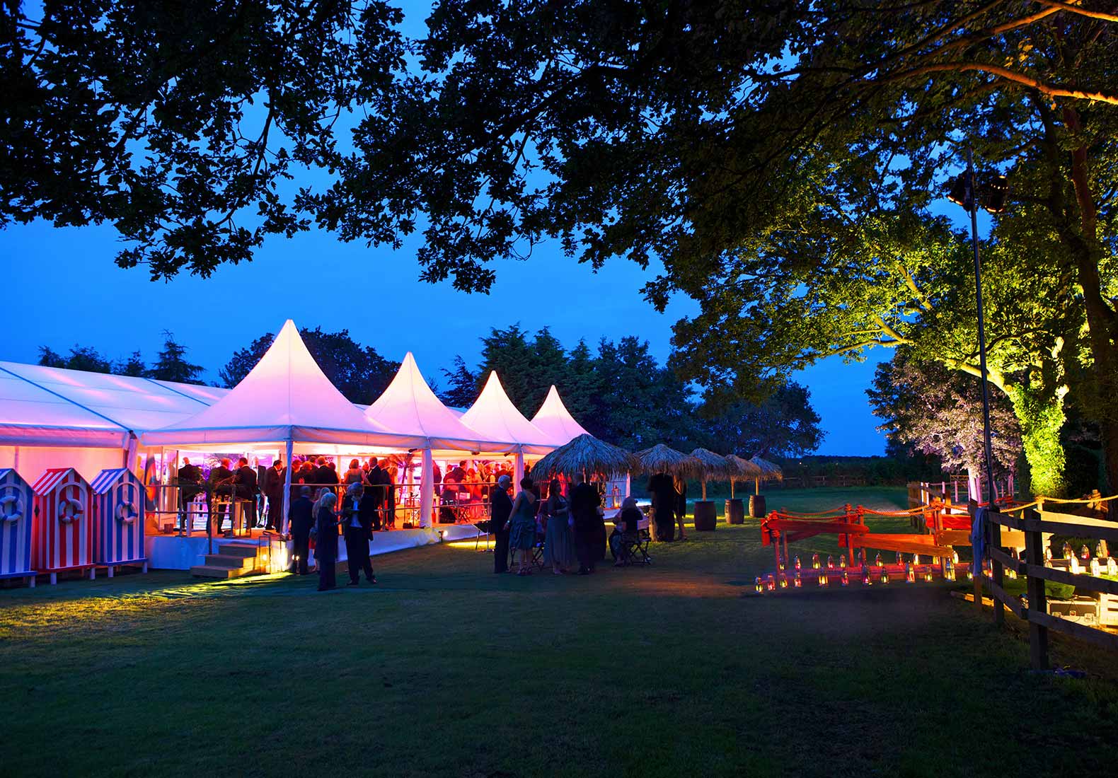 http://www.carpa-tent.com/data/images/case/20181031140747_434.jpg